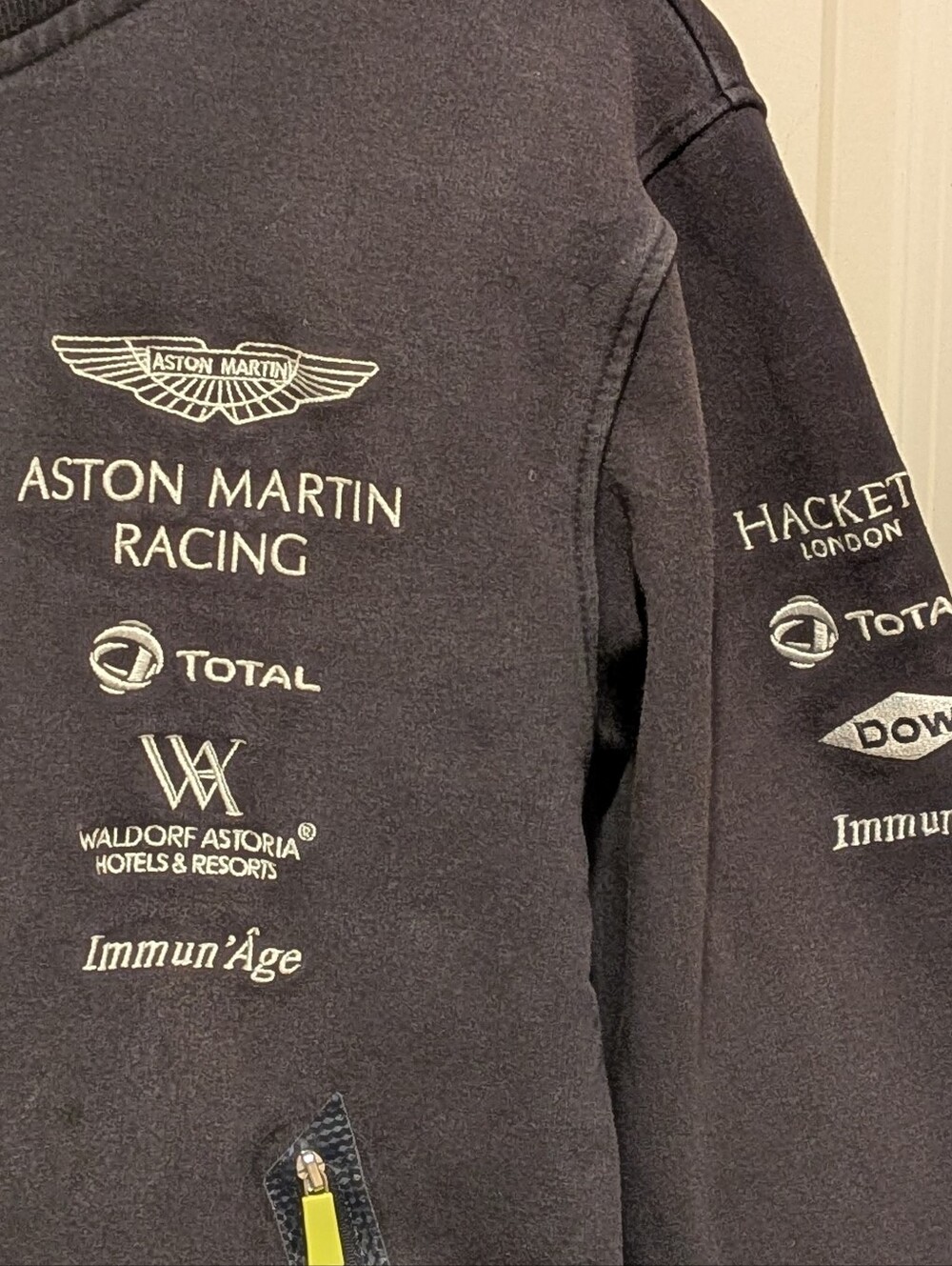 FUC Aston Martin x Hackett London L Embroidered Formula 1 Zip Sweatshirt - Picture 3 of 8